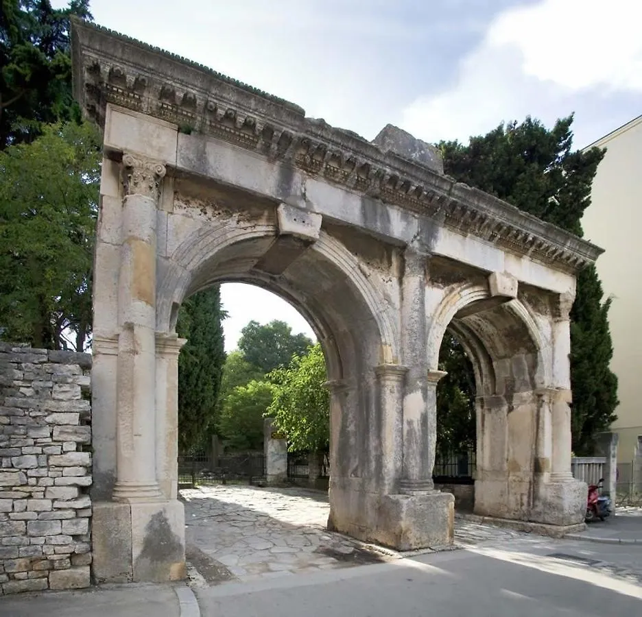 Apartment In Pula With Sea View, Terrace, Air Conditioning, Wifi 633-2