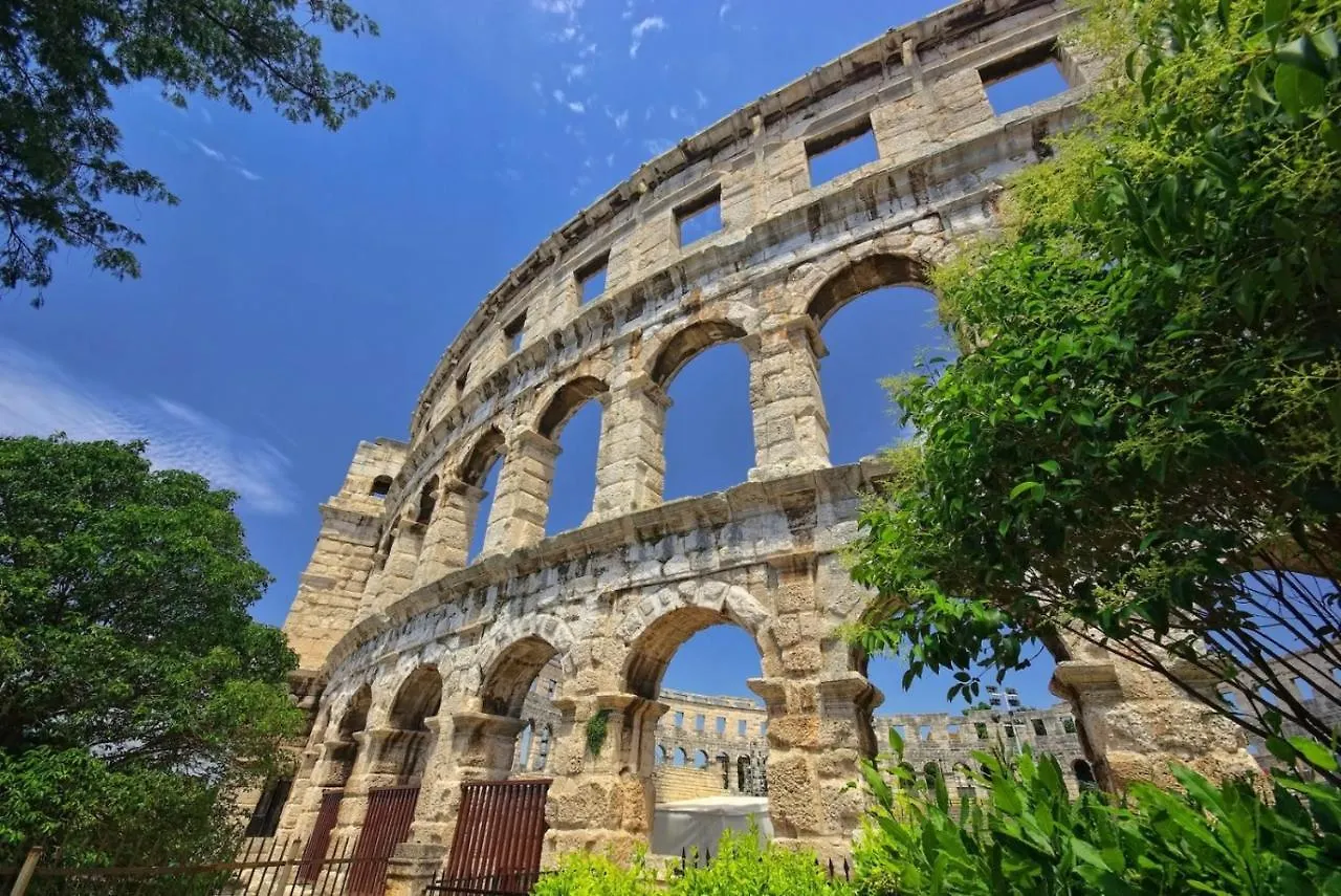 Apartment In Pula With Sea View, Terrace, Air Conditioning, Wifi 633-2