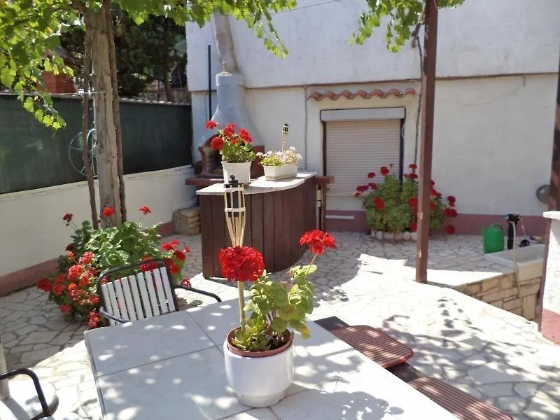 Apartment In Pula With Sea View, Terrace, Air Conditioning, Wifi 633-2