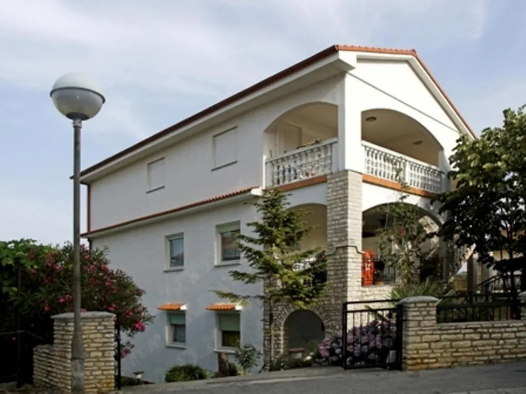 Apartment In Pula With Sea View, Terrace, Air Conditioning, Wifi 633-2